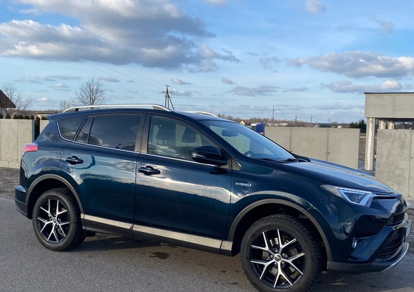 Toyota RAV4 cena 95900 przebieg: 105100, rok produkcji 2017 z Kolbuszowa małe 379